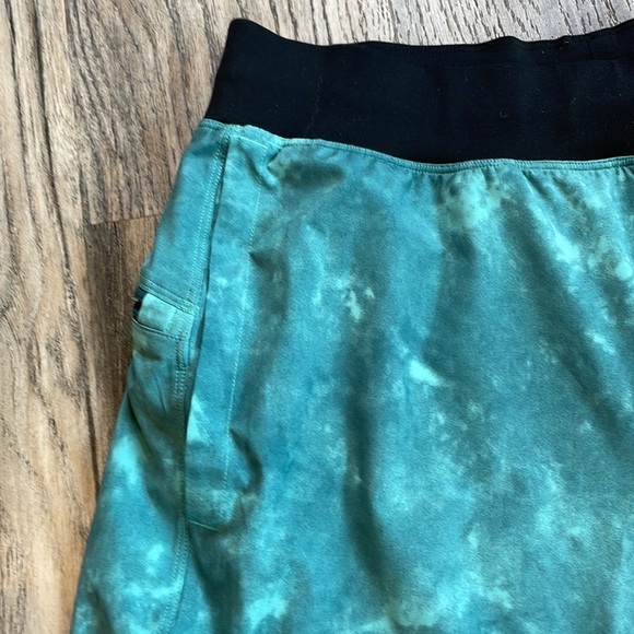 Lululemon athletica Mens T.H.E. Short 9”, no liner, size medium - Picture 2 of 12